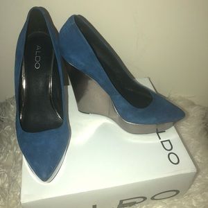 Suede Pointed Toe Pumps